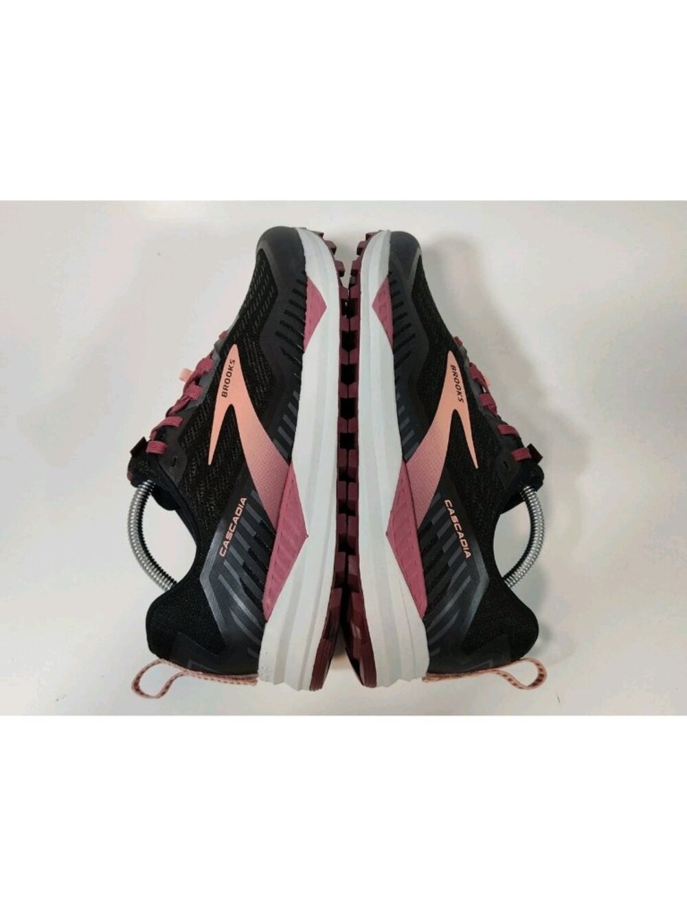 Brooks Cascadia 15 GTX Trail Running Shoes Women's 12 B Black Pink NWOB - Picture 5 of 9